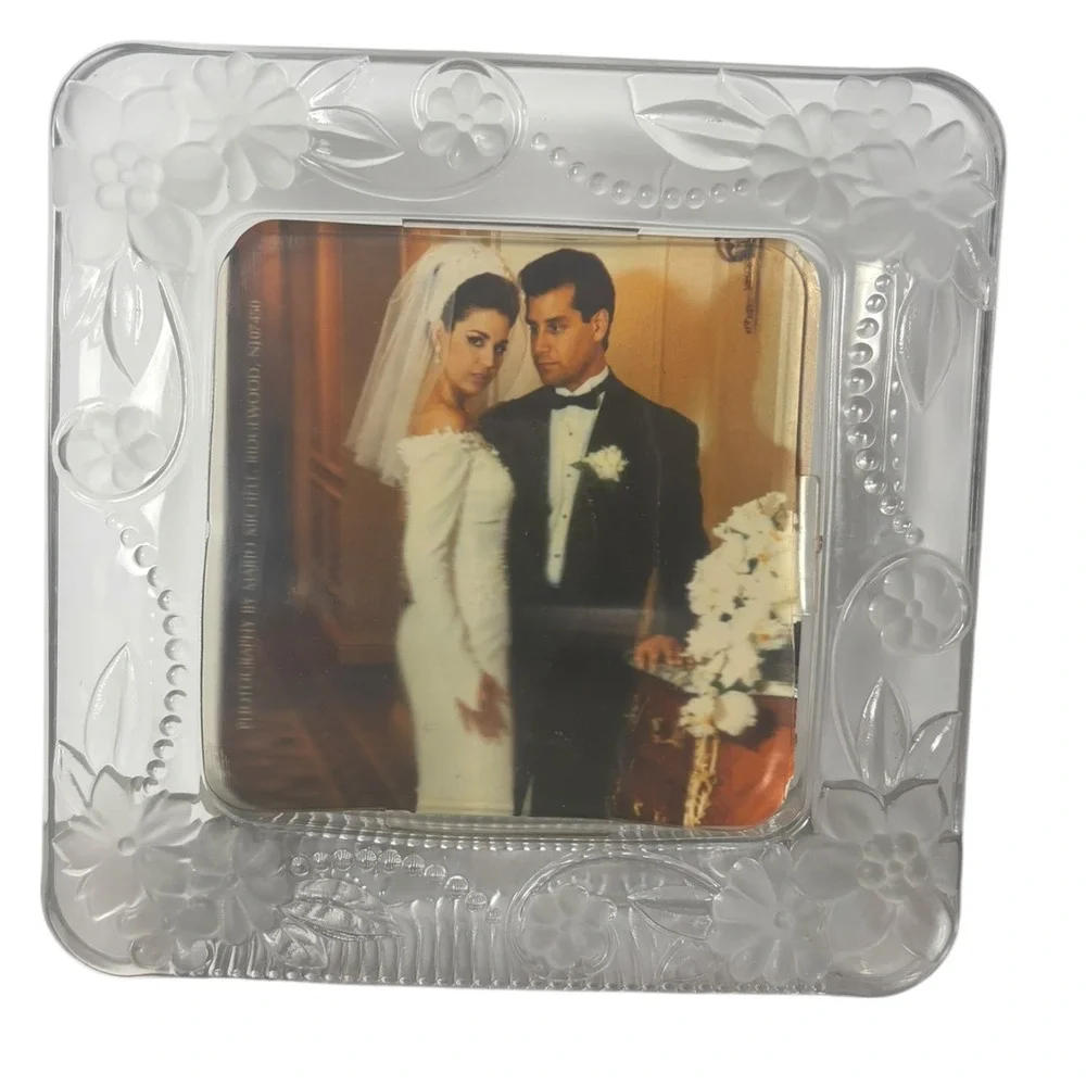 Crystal Clear Signatures Arcadia Square Picture Frame, 5x5 Photo Frosted Crystal